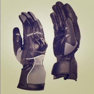Sedici Emilia Leather and Mesh Motorcycle Gloves